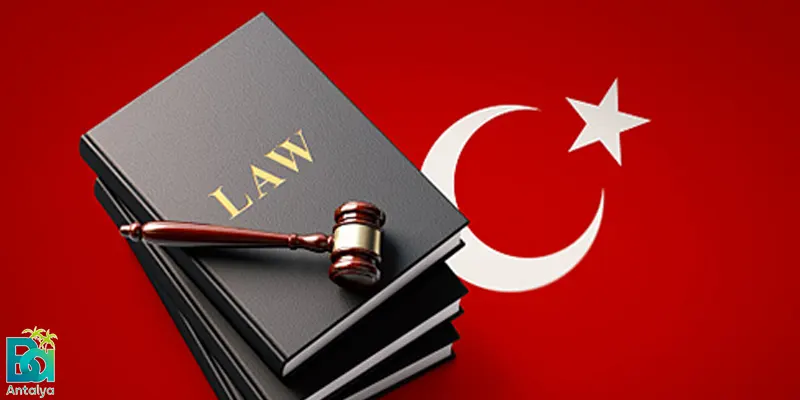 مقاطع رشته حقوق در ترکیه